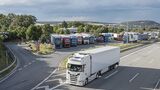 Lkw-Parkplatz an der Autobahn
