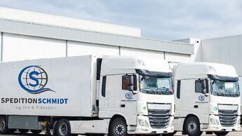 Lkw der Spedition Schmidt