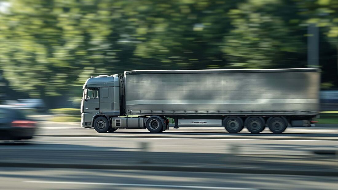 Lkw in voller Fahrt