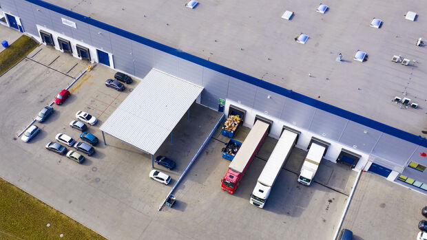 Logistik, Lager, lkw