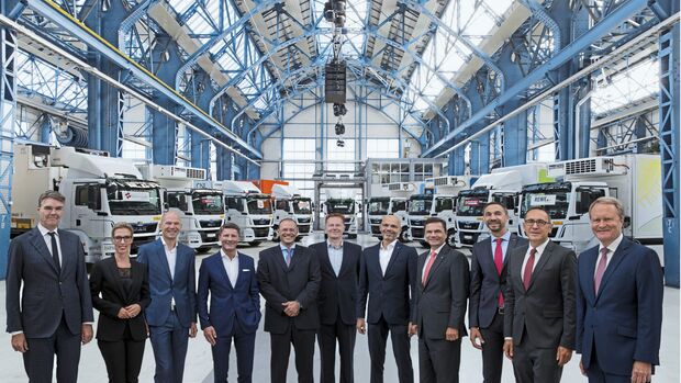 MAN Elektro-Lkw CNL Übergabe Steyr