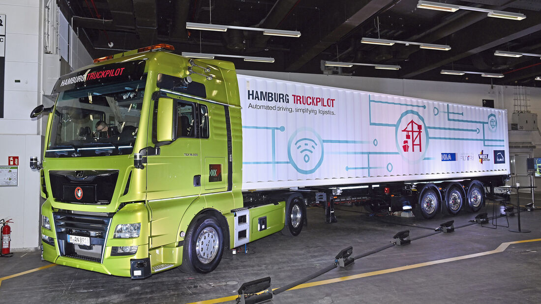 MAN Hamburg TruckPilot Lkw autonom automatisiert 2021