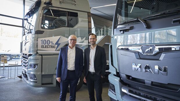 MAN Truck & Bus und Volkswagen Konzernlogistik wollen gemeinsam die Elektrifizierung des Straßengüterverkehrs weiter vorantreiben und organisierten hierfür das E-Experience-Event in München.
