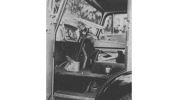 Magirus-Deutz Jupiter 200 FL, lao 10/1961, Rückspiegel lao 10/2021, Oldtimer Historie FF 12/2021