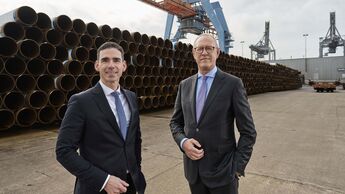 Matthias Magnor (links) folgt auf Frank Dreeke als CEO von BLG Logistics.