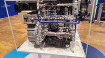 Mehr als 800 Kilometer Reichweite, rund 600 Kilogramm weniger Gewicht und ein neuer E-Motor ohne Seltene Erden: MAHLE zeigt auf der IAA Transportation 2026 zwei neue Antriebslösungen für schwere Nutzfahrzeuge.
