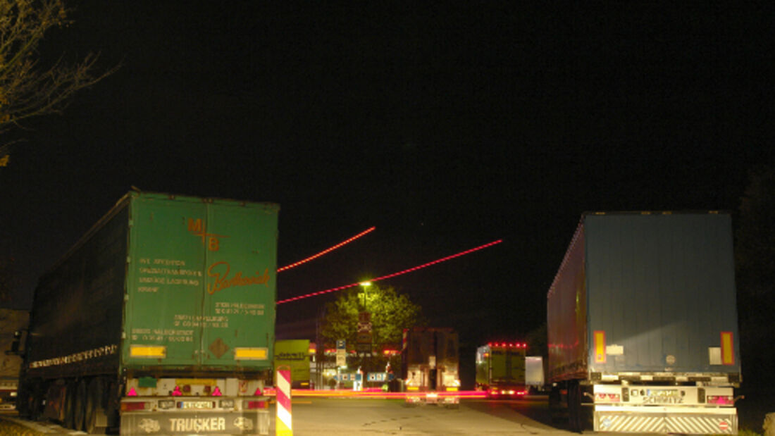 Menschenhändler attackieren Lkw-Fahrer