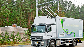 Mercedes, Actros, Strom