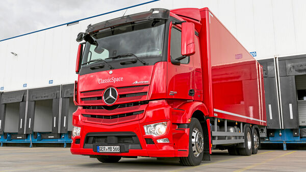 Mercedes Antos 2543, Classic, Sapce