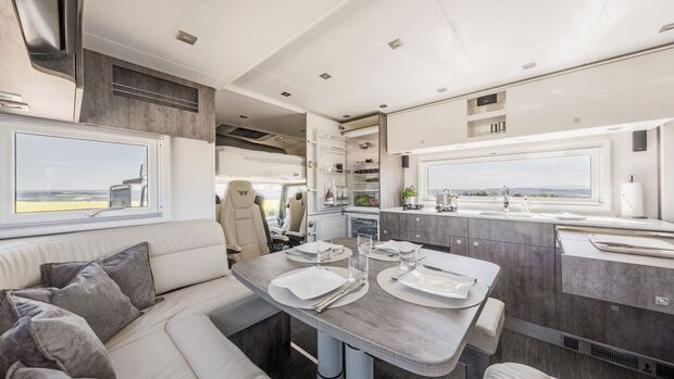 Mercedes-Benz Actros 2542 Magellan