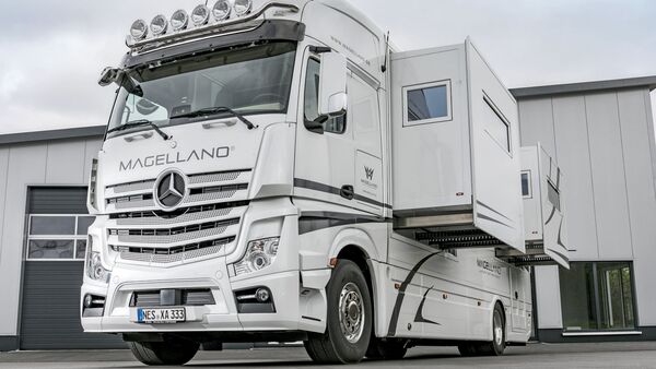Mercedes-Benz Actros 2542 Magellan