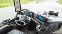 Mercedes-Benz Actros L 1863 LS Edition 2, Baujahr 2024. Der Mercedes‑Benz Actros L Edition 2 ist ein streng limitiertes Sondermodell mit nur 400 Exemplaren weltweit. // Mercedes-Benz Actros L 1863 LS Edition 2, model year 2024. The Mercedes-Benz Actros L Edition 2 is a strictly limited special edition, with only 400 units worldwide.