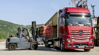 Mercedes-Benz Actros, Modelljahr 2018

Mercedes-Benz Actros, model year 2018