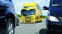 Mercedes-Benz Actros gelb, Stau, Simulation