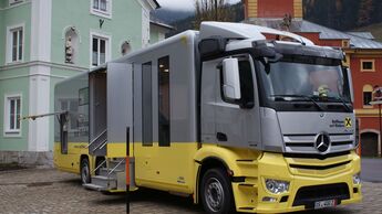 Mercedes-Benz Antos als mobile Bankfiliale.