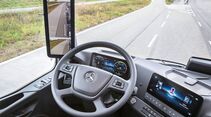 Mercedes-Benz Arocs 1845 LS 4x2, Interieur, antikrot metallic, L-Fahrerhaus, ClassicSpace, OM 471 Euro VI mit 330 kW (449 PS), 12,8 L Hubraum, 12-Gang Mercedes PowerShift 3, Hydraulik Auxiliary Drive, Spurhalte-Assistent, Stabilitätsregel-Assistent, Aufmerksamkeits-Assistent, MirrorCam, Multimedia Cockpit, Predictive Powertrain Control, BiXenon-Scheinwerfer // Mercedes-Benz Arocs 1845 LS 4x2, Interior, antique red metallic,  L-Cab, ClassicSpace, OM 471 Euro VI rated at 330 kW/449 hp, displacement 12.8 l, 12-speed Mercedes PowerShift transmission 3, Hydraulik Auxiliary Drive, Lane Keeping Assist, Stability Assist, Attention Assist, MirrorCam, Multimedia Cockpit, Predictive Powertrain Control, BiXenon headlamps.