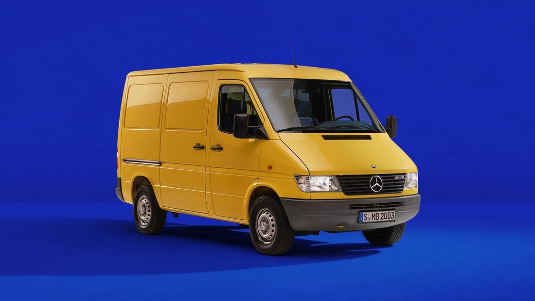 Mercedes-Benz Sprinter feiert 30-jährige Erfolgsgeschichte mit einem attraktiven Sondermodell

The Mercedes-Benz Sprinter celebrates 30 years of success, with attractive offers