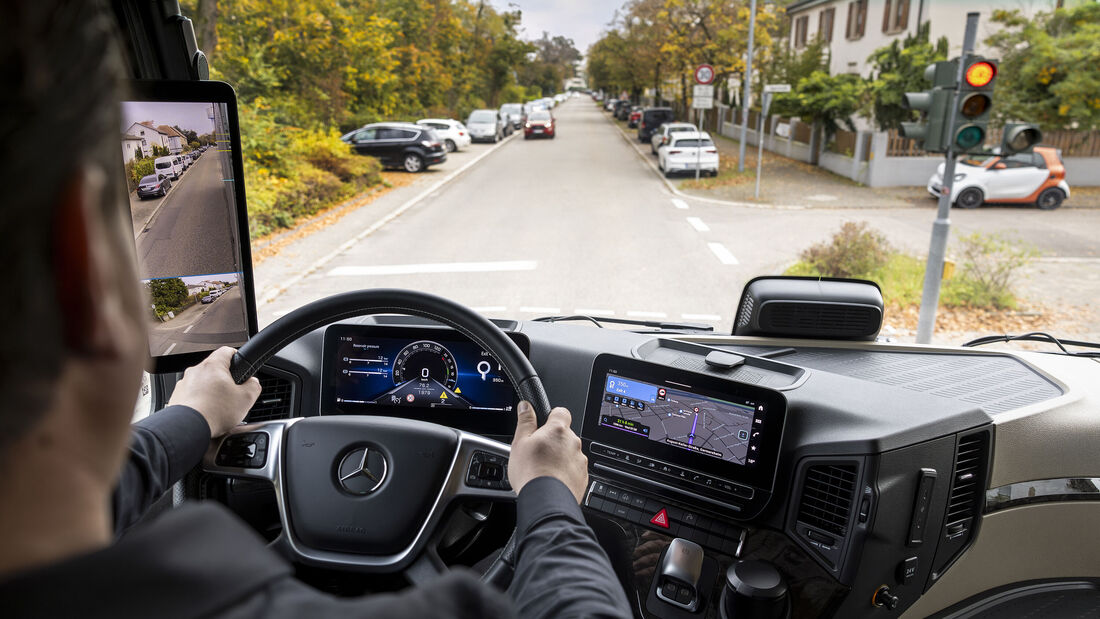 Mercedes-Benz Trucks Frontguard Assist
Mercedes-Benz Trucks Frontguard Assist