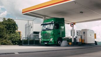 Mercedes-Benz Trucks und Shell forcieren digitale Bezahlvorgänge für Kraftstoff – erfolgreiche Tests an Shell-Tankstellen mit automatisch zahlenden Lkw