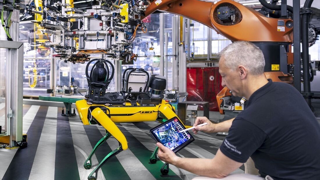 Mercedes-Benz- Werk Düsseldorf, Roboter-Hund „Aris“