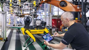 Mercedes-Benz- Werk Düsseldorf, Roboter-Hund „Aris“