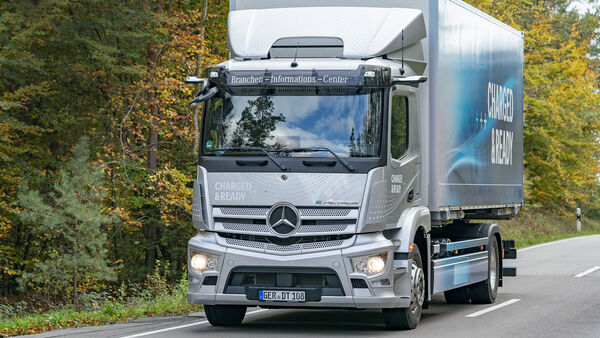 Mercedes-Benz eActros 300