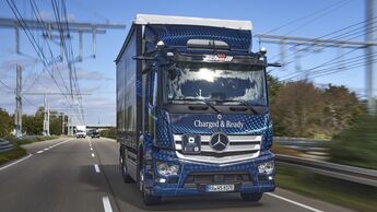 Mercedes-Benz eActros kurz vor Serienstart bei ersten Kunden in Deutschland und den Niederlanden im Realbetrieb

Shortly before launch of series production: Mercedes-Benz eActros is starting practical operation with first customers in Germany and the Nethe
