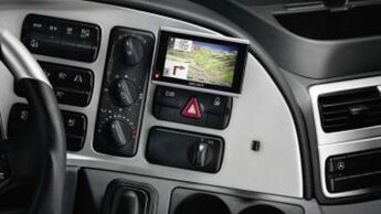 Mercedes-Benz offeriert portables Navi