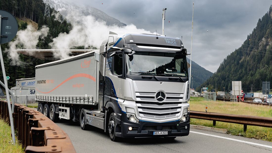 Mercedes GenH2 Truck