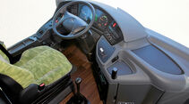 Mercedes Intouro, Cockpit