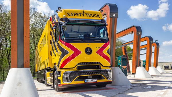 Milence eActros Tour 2026