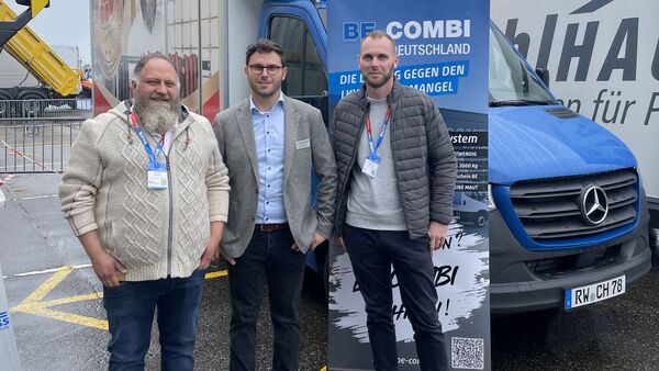 Minisattelkombination BE-COMBI 3500 PLUS SYSTEM auf Basis Mercedes Sprinter mit Kühlkoffer und einer Nutzlast von ca. 2.500 kg nd 7,0 t zzGM mit BE-Führerschein zu fahren