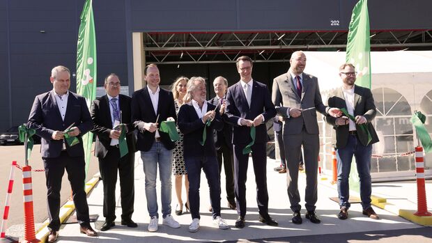 NRW-Ministerpräsident Hendrik Wüst gibt Startschuss für einen der modernsten Logistikstandorte Europas – bis zu 500 neue Arbeitsplätze für die Region.