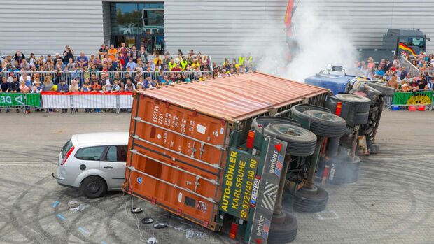 NUFAM Messe, Lkw,  Vorführung