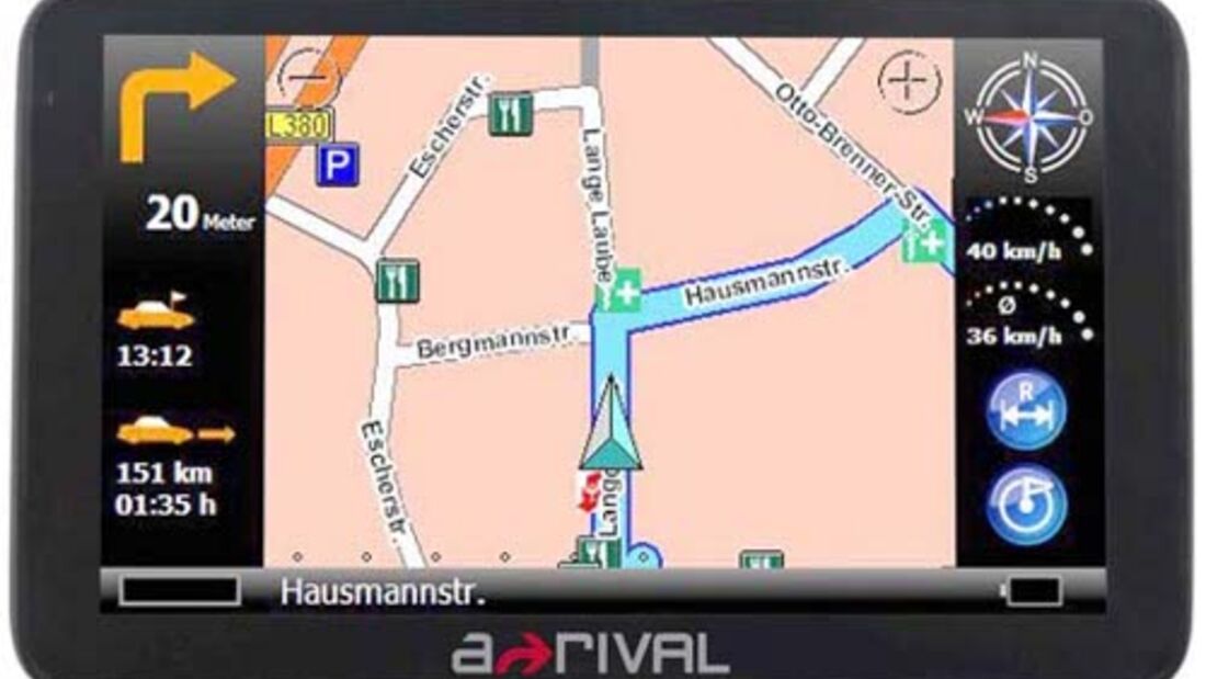 Navigationsgerät berechnet optimale Lkw-Route