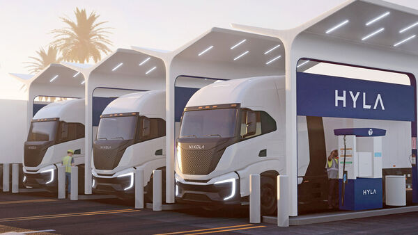 Nikola Tre BEV FCEV Hyla Wasserstoff Tankstelle Lkw Brennstoffzelle 2023