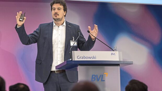 Nikolja Grabowski, Vorstand Elvis