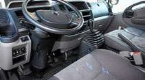 Nissan Cabstar 35.13, Schalthebel, Kabine