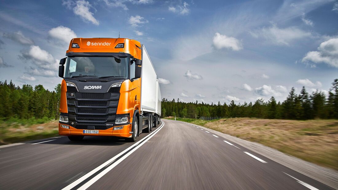 Ob Diesel- oder Elektro-Lkw die kostengünstigere Wahl für Speditionen sind, hängt maßgeblich vom Strompreis ab.