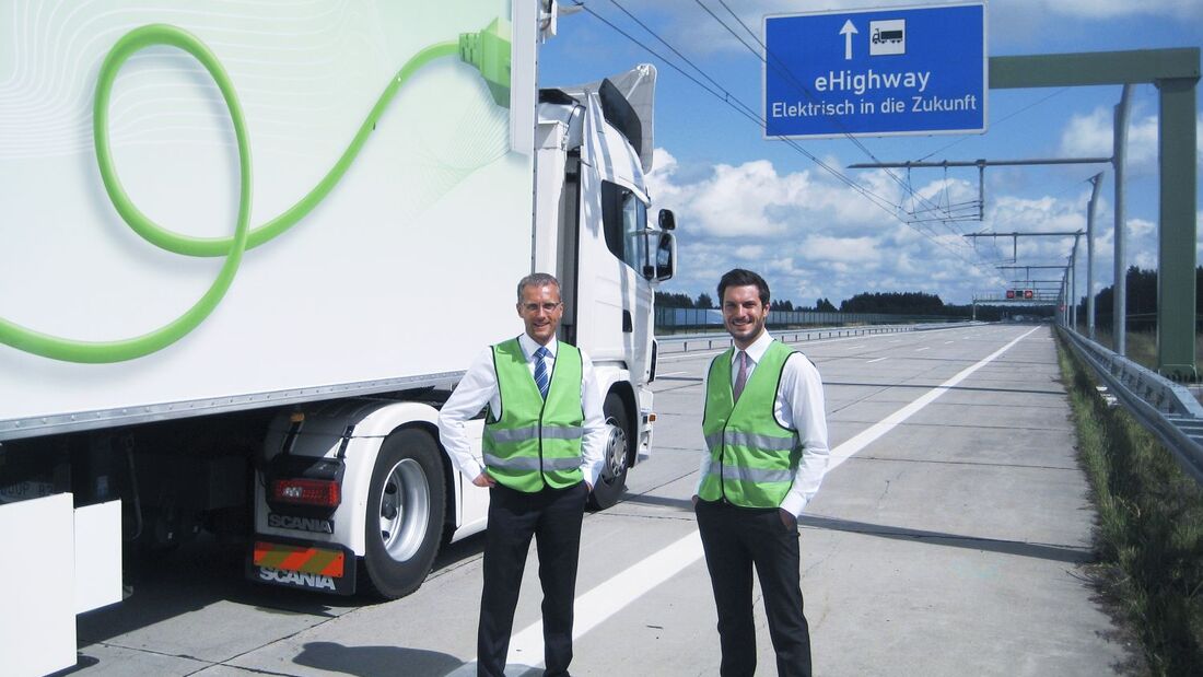 Oberleitungs-Lkw, Holger Sommer und Martin Birkner (rechts).
