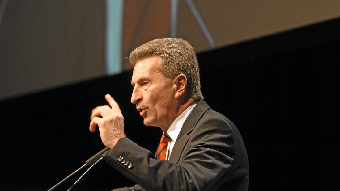 Oettinger fordert Investitionsgelder ein
