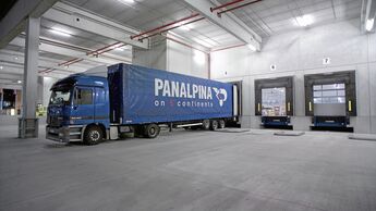 Panalpina, Lkw, Rampe