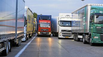 Parkplatzmangel, be- und entladen
