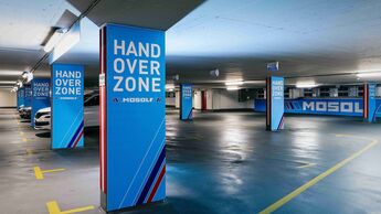 Parkraum-Bewirtschafter Apcoa und der Automobil-Logistiker Mosolf arbeiten zusammen.