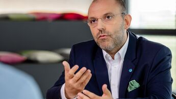 Peter Fintl, Vice President Technology & Innovation bei Capgemini Engineering, im Interview zu chinesischen E-Lkw-Anbietern