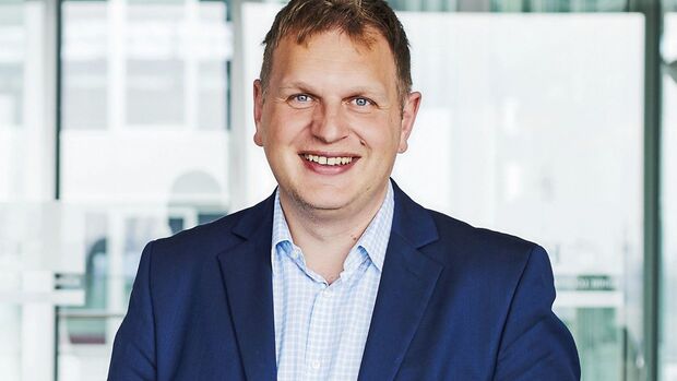 Professor Hoberg Kühne Logistics University KLU
