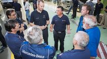 RFID entlastet die Mitarbeiter von Routineaufgaben und gibt ihnen gleichzeitig durch automatische Prüfung die Sicherheit, die richtigen Teile verbaut zu haben. 

RFID consequently relieves the employees of routine tasks and thanks to automatic checks gives them peace of mind knowing they installed the right parts.