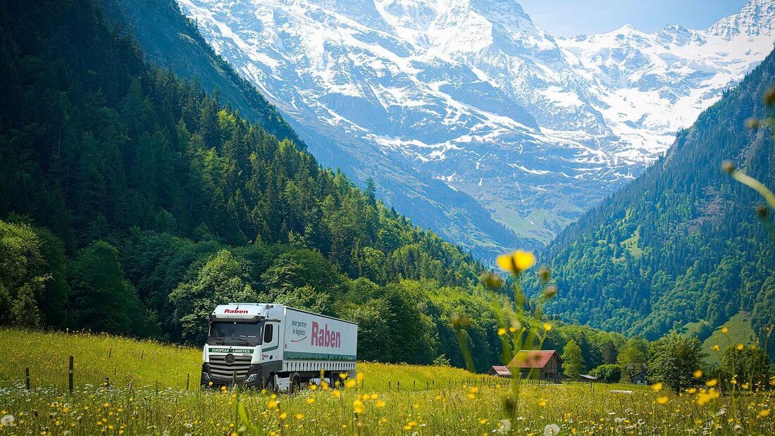 Raben-Lkw in der Schweiz
