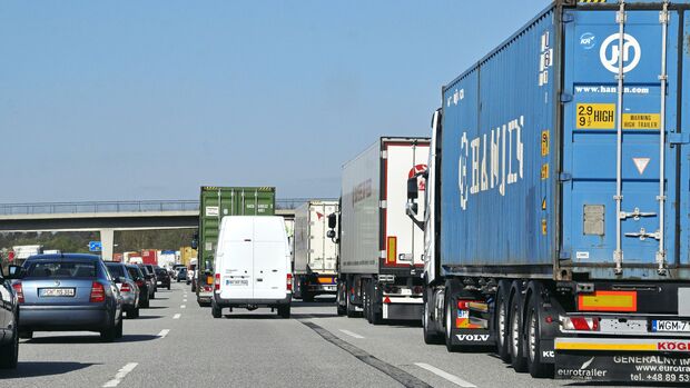 Report Autobahnlebensretter FF 4/2019, Freiwillige Feuerwehr Königswinter.