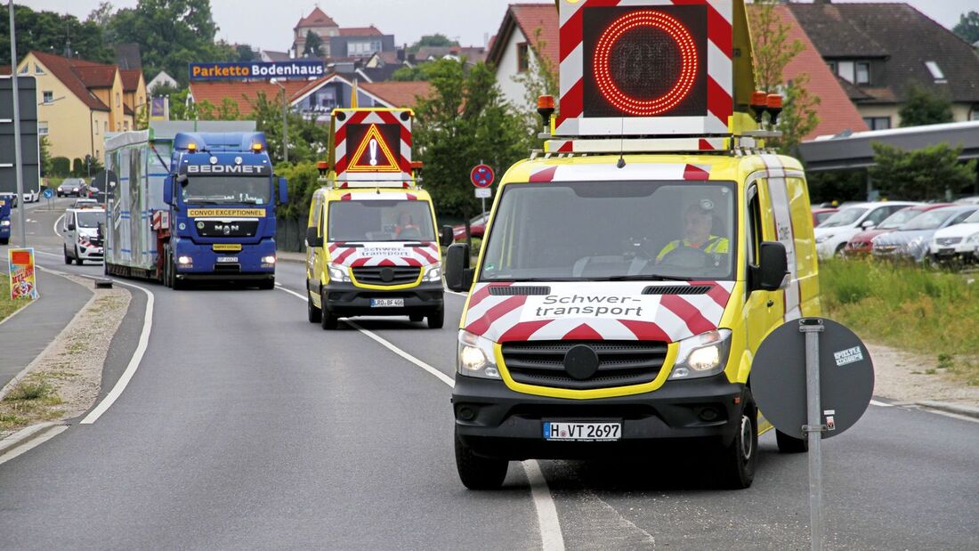 Report BF4-Fahrzeuge, Schwertransport, polizeiähnliche Befugnisse. FF 10/2017.